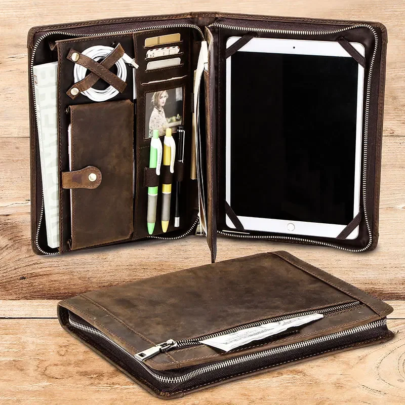 Tech Accessories For A Tablet - حقيبة تخزين للأجهزة اللوحية مع فتحة