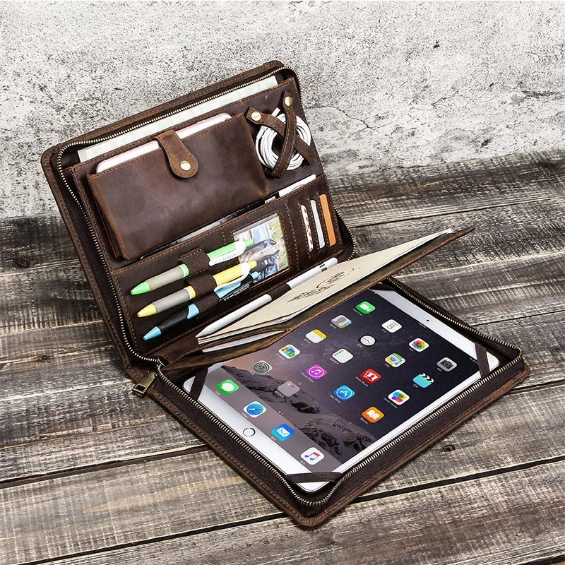 Tech Accessories For A Tablet - حقيبة تخزين جلدية للكمبيوتر اللوحي لجهاز
