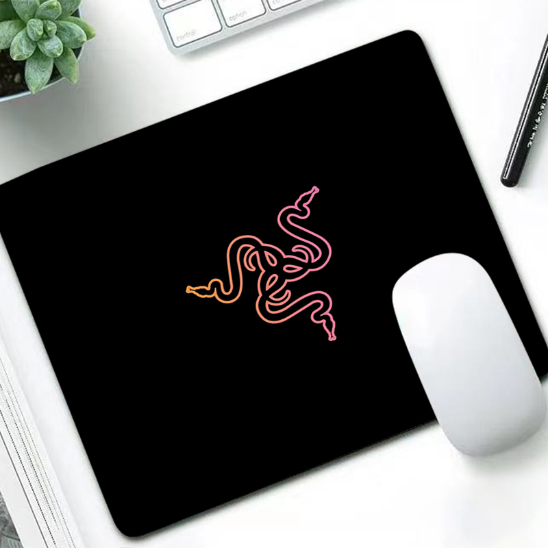 Tech Gaming Accessories - لوحة ماوس فاخرة من Razer، حصيرة