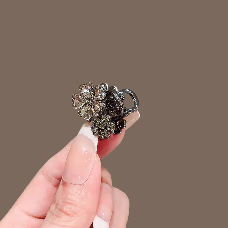 رائعة حجر الراين زهرة مشبك شعر - مراجعة Hi Tech Accessories وسعره