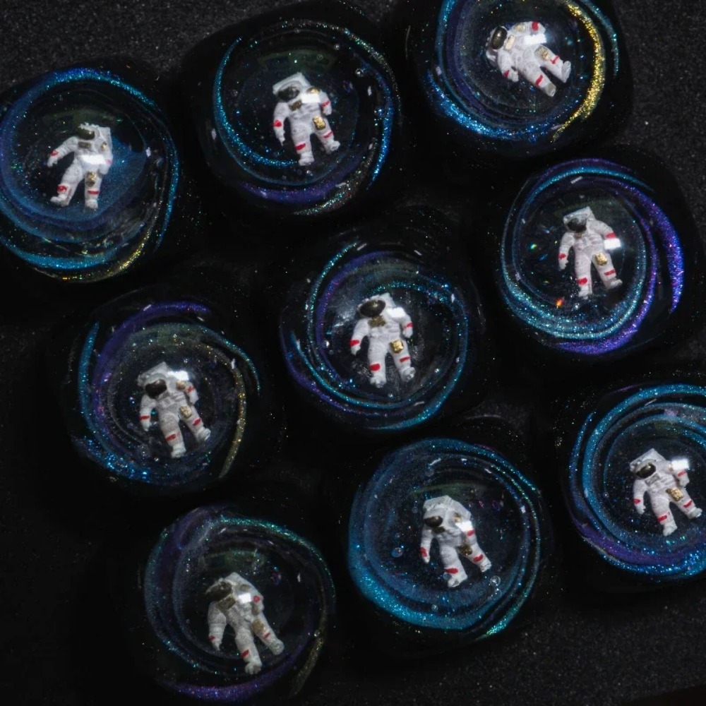 الحرفي Keycap رائد الفضاء الرا - مراجعة Tech Gaming Accessories وسعره