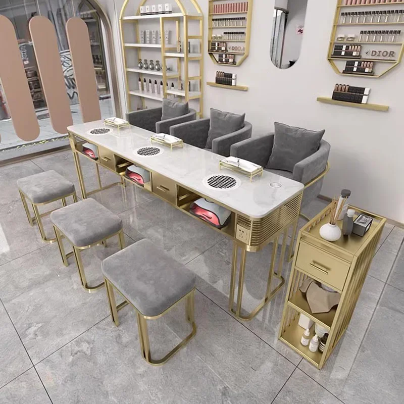 طاولة أظافر أوروبية بتصميم كاو - مراجعة Tech Table Accessories وسعره